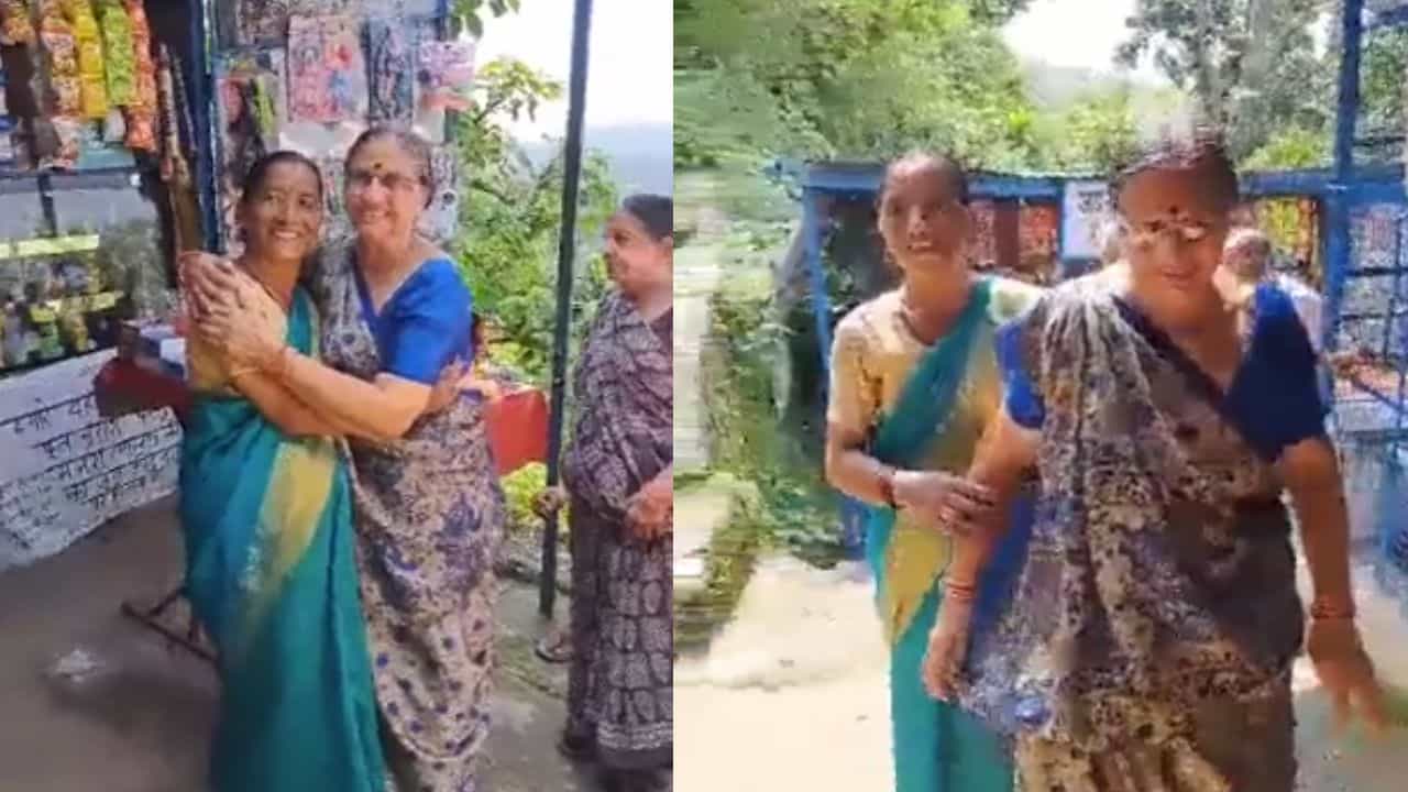 ಉತ್ತರಾಖಂಡ: ದೇವಾಲಯದಲ್ಲಿ ಮೋದಿ - ಯೋಗಿ ಸಹೋದರಿಯರ ಭೇಟಿ, ವಿಡಿಯೋ ವೈರಲ್ ಉತ್ತರಾಖಂಡ: ದೇವಾಲಯದಲ್ಲಿ ಮೋದಿ - ಯೋಗಿ ಸಹೋದರಿಯರ ಭೇಟಿ, ವಿಡಿಯೋ ವೈರಲ್