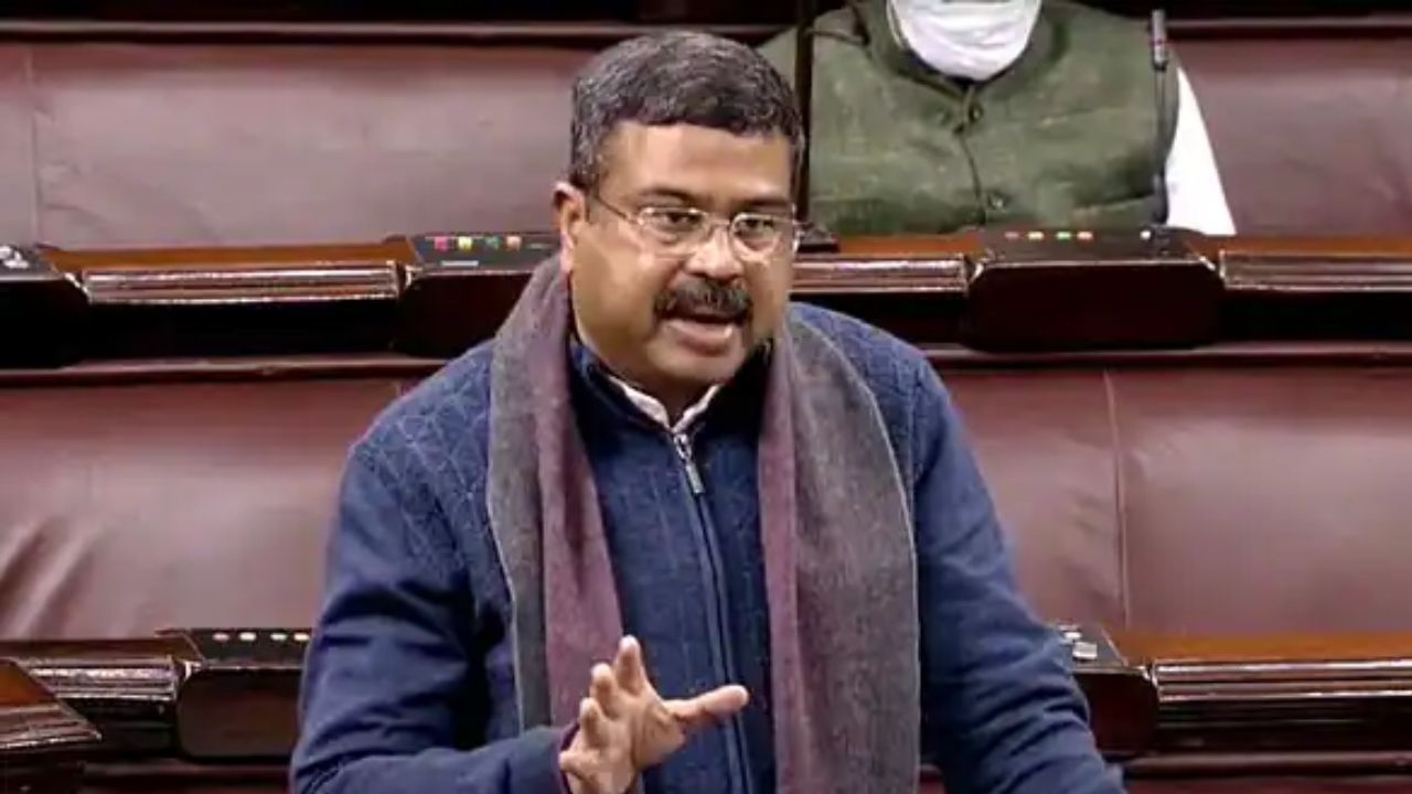ಕೇಜ್ರಿವಾಲ್ ಕರಾಳ ಯೋಜನೆಗಳಿಗೆ ಸೋಲು, ದೆಹಲಿ ಸೇವಾ ಮಸೂದೆ ರಾಜ್ಯಸಭೆಯಲ್ಲೂ ಅಂಗೀಕಾರ: ಧರ್ಮೇಂದ್ರ ಪ್ರಧಾನ್ ಕೇಜ್ರಿವಾಲ್ ಕರಾಳ ಯೋಜನೆಗಳಿಗೆ ಸೋಲು, ದೆಹಲಿ ಸೇವಾ ಮಸೂದೆ ರಾಜ್ಯಸಭೆಯಲ್ಲೂ ಅಂಗೀಕಾರ: ಧರ್ಮೇಂದ್ರ ಪ್ರಧಾನ್