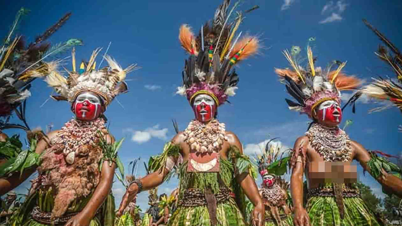 World Tribal Day 2023: ವಿಶ್ವ ಮೂಲ ನಿವಾಸಿಗಳ ದಿನದ ಆಚರಣೆಯ ಹಿಂದಿನ ಹಿನ್ನೆಲೆ ಏನು? ಇಲ್ಲಿದೆ ವಿವರ World Tribal Day 2023: ವಿಶ್ವ ಮೂಲ ನಿವಾಸಿಗಳ ದಿನದ ಆಚರಣೆಯ ಹಿಂದಿನ ಹಿನ್ನೆಲೆ ಏನು? ಇಲ್ಲಿದೆ ವಿವರ