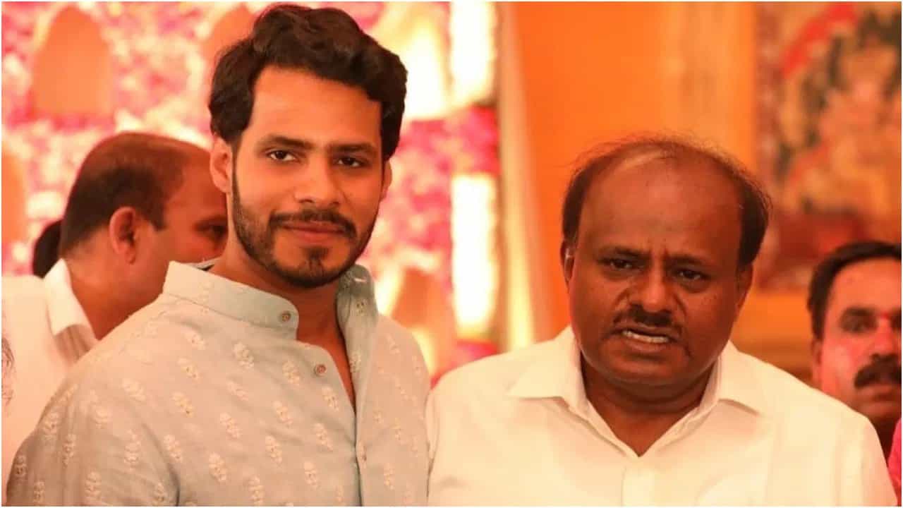 ಹೆಚ್ಡಿಕೆ ಆರೋಗ್ಯದ ಬಗ್ಗೆ ಪುತ್ರ ನಿಖಿಲ್ ಕುಮಾರಸ್ವಾಮಿ ಹೇಳಿದ್ದೇನು? ಇಲ್ಲಿದೆ ವಿವರ ಹೆಚ್ಡಿಕೆ ಆರೋಗ್ಯದ ಬಗ್ಗೆ ಪುತ್ರ ನಿಖಿಲ್ ಕುಮಾರಸ್ವಾಮಿ ಹೇಳಿದ್ದೇನು? ಇಲ್ಲಿದೆ ವಿವರ