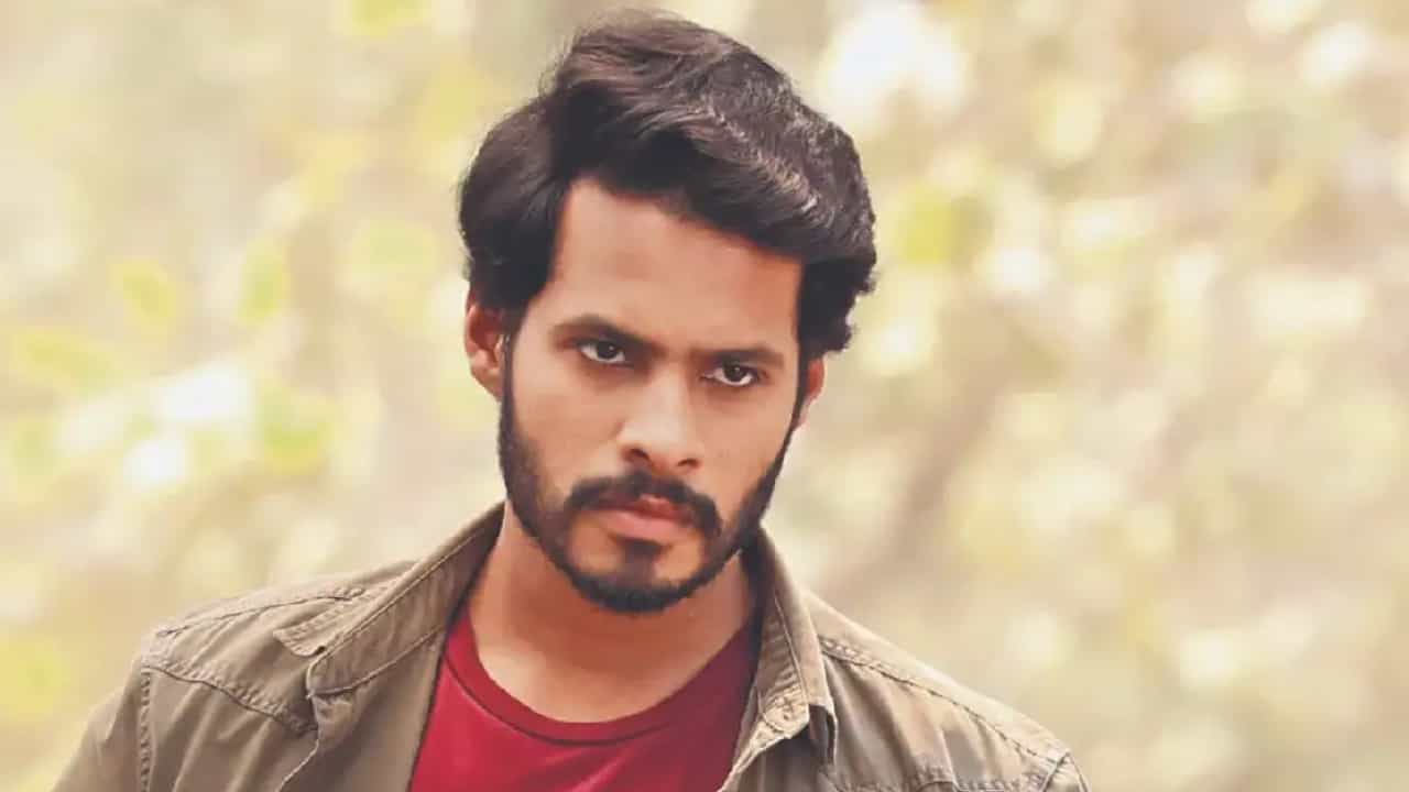 ನಿಖಿಲ್ ಕುಮಾರಸ್ವಾಮಿಗಾಗಿ ಬೆಂಗಳೂರಿಗೆ ಬಂದ ಲೈಕಾ ಕುಟುಂಬ, ಅದ್ಧೂರಿ ಮುಹೂರ್ತ ನಿಖಿಲ್ ಕುಮಾರಸ್ವಾಮಿಗಾಗಿ ಬೆಂಗಳೂರಿಗೆ ಬಂದ ಲೈಕಾ ಕುಟುಂಬ, ಅದ್ಧೂರಿ ಮುಹೂರ್ತ