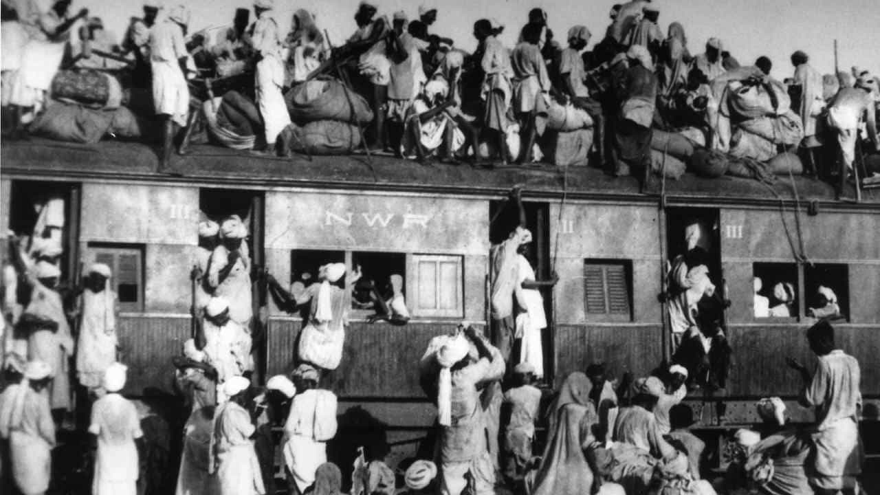 Independence Day 2023: 1947 ಆಗಸ್ಟ್ 14 ರಂದು ಬ್ರಿಟಿಷರು ಭಾರತ ಬಿಟ್ಟು ತೊಲಗಿದಾಗ ಏನಾಯ್ತು? Independence Day 2023: 1947 ಆಗಸ್ಟ್ 14 ರಂದು ಬ್ರಿಟಿಷರು ಭಾರತ ಬಿಟ್ಟು ತೊಲಗಿದಾಗ ಏನಾಯ್ತು?