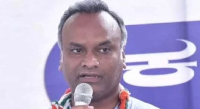 ದಕ್ಷಿಣ ಭಾರತದವರು ಜೀವನಕ್ಕಾಗಿ ಹಿಂದಿ ಹೃದಯಭಾಗಕ್ಕೆ ಹೋಗುವುದಿಲ್ಲ ಎಂದ ಪ್ರಿಯಾಂಕ್ ಖರ್ಗೆ; ಟ್ವಿಟರ್ನಲ್ಲಿ ತೀವ್ರ ಆಕ್ಷೇಪ ದಕ್ಷಿಣ ಭಾರತದವರು ಜೀವನಕ್ಕಾಗಿ ಹಿಂದಿ ಹೃದಯಭಾಗಕ್ಕೆ ಹೋಗುವುದಿಲ್ಲ ಎಂದ ಪ್ರಿಯಾಂಕ್ ಖರ್ಗೆ; ಟ್ವಿಟರ್ನಲ್ಲಿ ತೀವ್ರ ಆಕ್ಷೇಪ