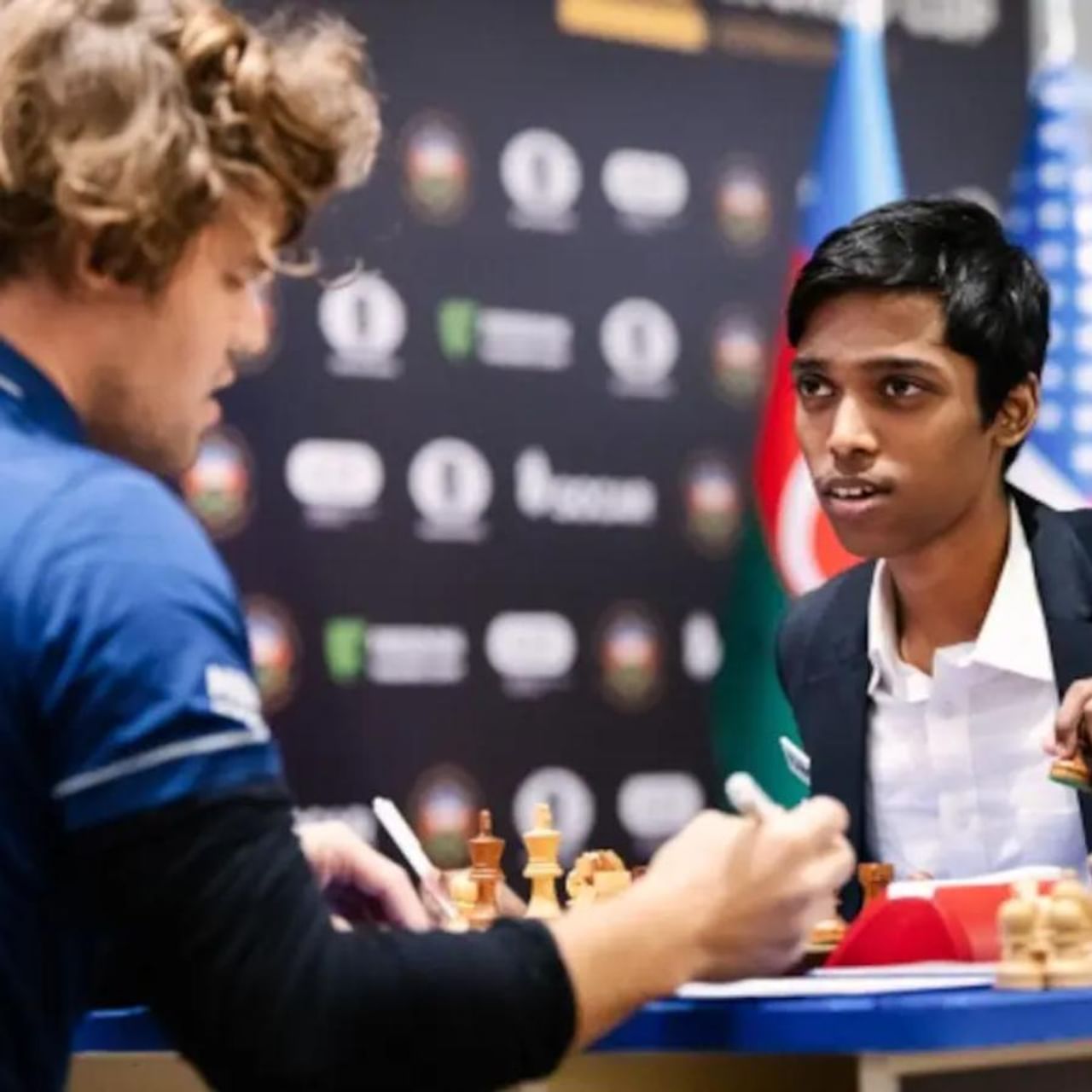 FIDE ವರ್ಲ್ಡ್ ಕಪ್ 2023 ಅನ್ನು ಗೆಲ್ಲುವಲ್ಲಿ ಭಾರತದ ಆರ್ ಪ್ರಜ್ಞಾನಂದ ವಿಫಲರಾಗಿದ್ದಾರೆ. ಅಝರ್​ಬೈಜಾನ್​ನ ಬಾಕುವಿನಲ್ಲಿ ನಡೆದ ಚೆಸ್ ವಿಶ್ವಕಪ್ ಫೈನಲ್‌ನಲ್ಲಿ ವಿಶ್ವ ನಂಬರ್ 1 ಮ್ಯಾಗ್ನಸ್ ಕಾರ್ಲ್‌ಸೆನ್ ಅವರು ಭಾರತೀಯ ಗ್ರ್ಯಾಂಡ್‌ಮಾಸ್ಟರ್‌ನ ಮೇಲೆ ಟೈಬ್ರೇಕ್​ನಲ್ಲಿ ಮೇಲುಗೈ ಸಾಧಿಸಿ ಚಾಂಪಿಯನ್ ಆಗಿ ಹೊರಹೊಮ್ಮಿದರು.