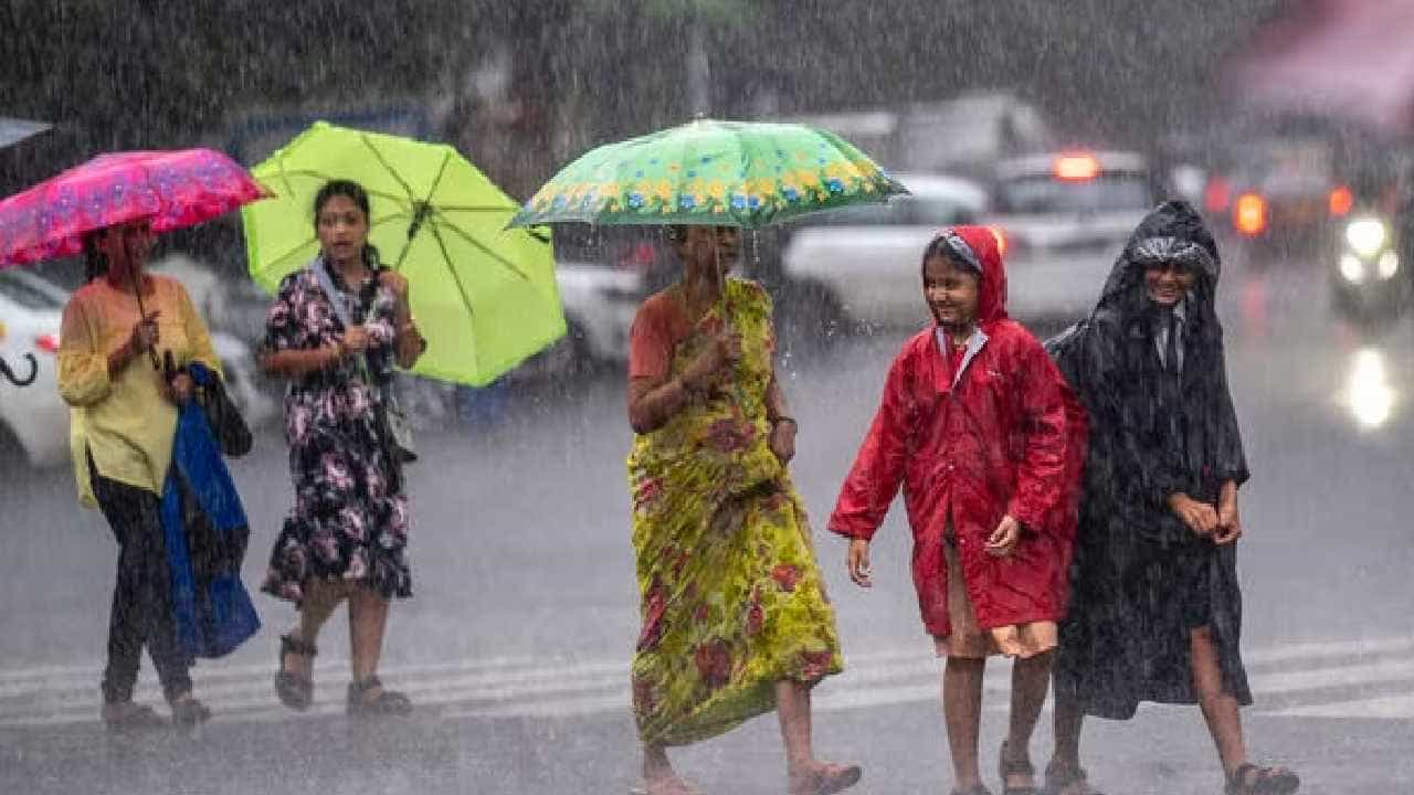 Karnataka Rains: ರಾಜ್ಯದಲ್ಲಿ ಮತ್ತೆ ಮುಂಗಾರು ಚುರುಕು, ಕರಾವಳಿ ಹಾಗೂ ದಕ್ಷಿಣ ಒಳನಾಡಿನ ಕೆಲವೆಡೆ ಮಳೆ Karnataka Rains: ರಾಜ್ಯದಲ್ಲಿ ಮತ್ತೆ ಮುಂಗಾರು ಚುರುಕು, ಕರಾವಳಿ ಹಾಗೂ ದಕ್ಷಿಣ ಒಳನಾಡಿನ ಕೆಲವೆಡೆ ಮಳೆ