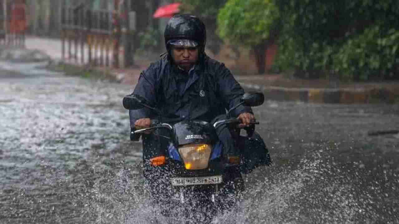 Karnataka Weather: ರಾಜ್ಯದ ಕರಾವಳಿ, ಉತ್ತರ ಒಳನಾಡಿನ ಜಿಲ್ಲೆಗಳಲ್ಲಿ ಭಾರಿ ಮಳೆಯ ಮುನ್ಸೂಚನೆ