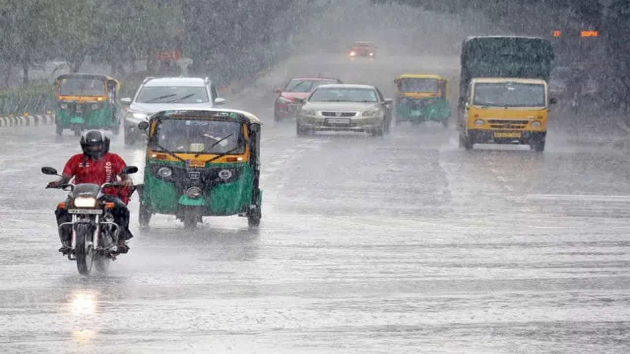 Karnataka Rain: ಕರ್ನಾಟಕದ ಕರಾವಳಿಯಲ್ಲಿ ಮುಂದಿನ ಒಂದು ವಾರ ಭಾರಿ ಮಳೆ ಸಾಧ್ಯತೆ Karnataka Rain: ಕರ್ನಾಟಕದ ಕರಾವಳಿಯಲ್ಲಿ ಮುಂದಿನ ಒಂದು ವಾರ ಭಾರಿ ಮಳೆ ಸಾಧ್ಯತೆ