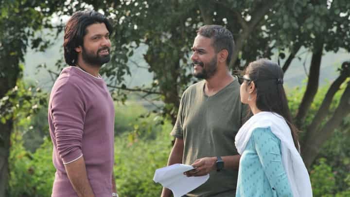 ‘ಸಪ್ತ ಸಾಗರದಾಚೆ ಎಲ್ಲೋ’ ನಿರ್ದೇಶಕ ಹೇಮಂತ್ ರಾವ್ ಅವರಲ್ಲಿ ರಕ್ಷಿತ್ಗೆ ಇಷ್ಟವಾಗಿದ್ದೇನು? ‘ಸಪ್ತ ಸಾಗರದಾಚೆ ಎಲ್ಲೋ’ ನಿರ್ದೇಶಕ ಹೇಮಂತ್ ರಾವ್ ಅವರಲ್ಲಿ ರಕ್ಷಿತ್ಗೆ ಇಷ್ಟವಾಗಿದ್ದೇನು?