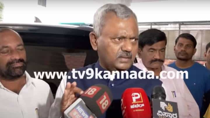 ಕ್ಷೇತ್ರದ ಅಭಿವೃದ್ಧಿಗಾಗಿ ಸರ್ಕಾರದ ಪ್ರತಿನಿಧಿಗಳನ್ನು ಭೇಟಿಯಾಗುತ್ತಿರುತ್ತೇನೆ; ಬಿಜೆಪಿ ಬಿಡಲ್ಲ, ಕಾಂಗ್ರೆಸ್ ಪಕ್ಷಕ್ಕೆ ವಾಪಸ್ಸಾಗಲ್ಲ: ಎಸ್ ಟಿ ಸೋಮಶೇಖರ್ ಕ್ಷೇತ್ರದ ಅಭಿವೃದ್ಧಿಗಾಗಿ ಸರ್ಕಾರದ ಪ್ರತಿನಿಧಿಗಳನ್ನು ಭೇಟಿಯಾಗುತ್ತಿರುತ್ತೇನೆ; ಬಿಜೆಪಿ ಬಿಡಲ್ಲ, ಕಾಂಗ್ರೆಸ್ ಪಕ್ಷಕ್ಕೆ ವಾಪಸ್ಸಾಗಲ್ಲ: ಎಸ್ ಟಿ ಸೋಮಶೇಖರ್