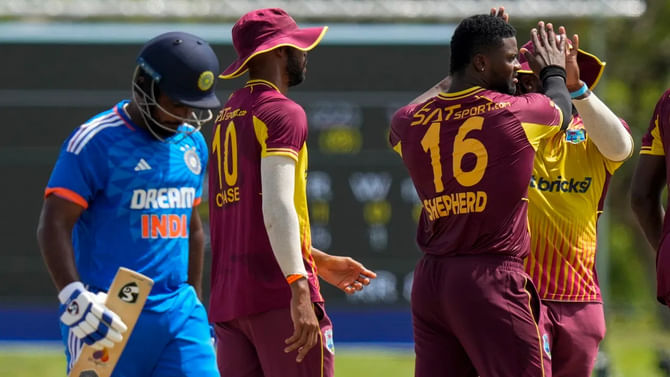 Sanju Samson: 21 ಪಂದ್ಯಗಳಲ್ಲಿ ಕೇವಲ ಒಂದು ಅರ್ಧಶತಕ; ಟಿ20ಯಲ್ಲಿ ಸಂಜು ಬ್ಯಾಟ್ ಫುಲ್ ಸೈಲೆಂಟ್ Sanju Samson: 21 ಪಂದ್ಯಗಳಲ್ಲಿ ಕೇವಲ ಒಂದು ಅರ್ಧಶತಕ; ಟಿ20ಯಲ್ಲಿ ಸಂಜು ಬ್ಯಾಟ್ ಫುಲ್ ಸೈಲೆಂಟ್