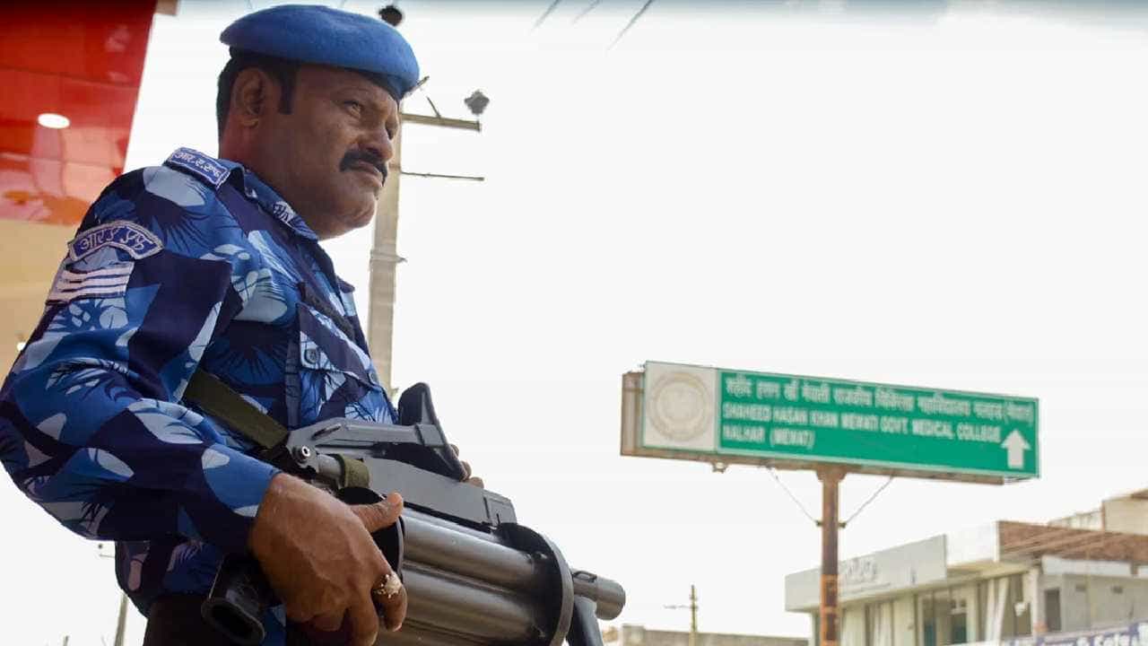 ನುಹ್​ನಲ್ಲಿ ಶೋಭಾ ಯಾತ್ರೆಗೆ ಅನುಮತಿ ನಿರಾಕರಣೆ, ಮೆರವಣಿಗೆ ಮಾಡೇ ಮಾಡುತ್ತೇವೆಂದು ಪಟ್ಟು ಹಿಡಿದ ಹಿಂದೂ ಪರ ಸಂಘಟನೆಗಳು