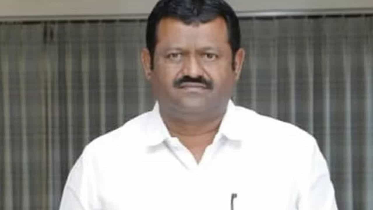 ಕಾಂಗ್ರೆಸ್ ಸೇರ್ಪಡೆ ವದಂತಿ ಬಗ್ಗೆ ನಿಲುವು ಸ್ಪಷ್ಟಪಡಿಸಿದ ಮಾಜಿ ಸಚಿವ ಶಂಕರ ಪಾಟೀಲ ಮುನೇನಕೊಪ್ಪ ಕಾಂಗ್ರೆಸ್ ಸೇರ್ಪಡೆ ವದಂತಿ ಬಗ್ಗೆ ನಿಲುವು ಸ್ಪಷ್ಟಪಡಿಸಿದ ಮಾಜಿ ಸಚಿವ ಶಂಕರ ಪಾಟೀಲ ಮುನೇನಕೊಪ್ಪ