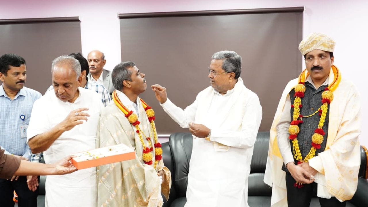 Karnataka Breaking Kannada News Live: ಸಿಹಿ ವಿತರಿಸಿ, ಸನ್ಮಾನಿಸಿ ಇಸ್ರೋ ವಿಜ್ಞಾನಿಗಳಿಗೆ ಸಿಎಂ ಸಿದ್ದರಾಮಯ್ಯ ಅಭಿನಂದನೆ