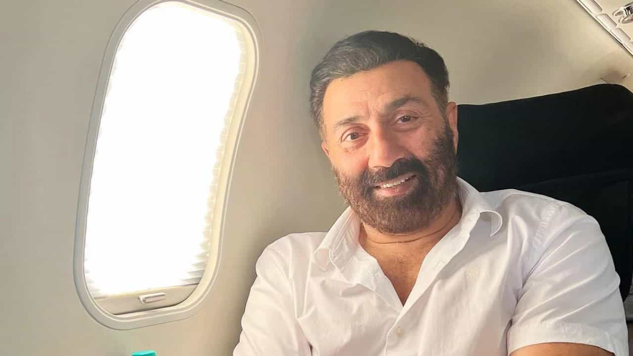 ‘ಅದು ನನ್ನ ವೈಯಕ್ತಿಕ ವಿಚಾರ’; ಸಾಲ ಮರು ಪಾವತಿ ಮಾಡದ ಬಗ್ಗೆ ಕೇಳಿದ್ದಕ್ಕೆ ಸಿಟ್ಟಾದ ಸನ್ನಿ ಡಿಯೋಲ್ ‘ಅದು ನನ್ನ ವೈಯಕ್ತಿಕ ವಿಚಾರ’; ಸಾಲ ಮರು ಪಾವತಿ ಮಾಡದ ಬಗ್ಗೆ ಕೇಳಿದ್ದಕ್ಕೆ ಸಿಟ್ಟಾದ ಸನ್ನಿ ಡಿಯೋಲ್