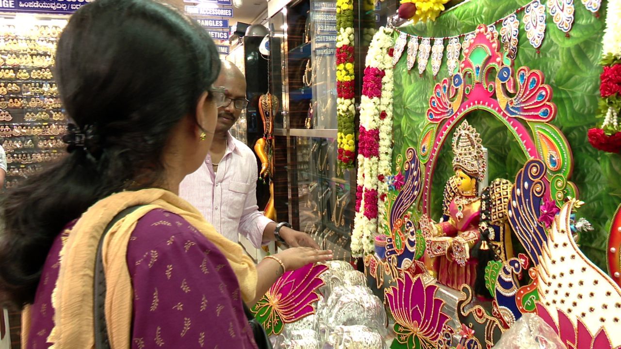 High Demand For readymade varamahalakshmi in bengaluru visit kr market for readymade statue