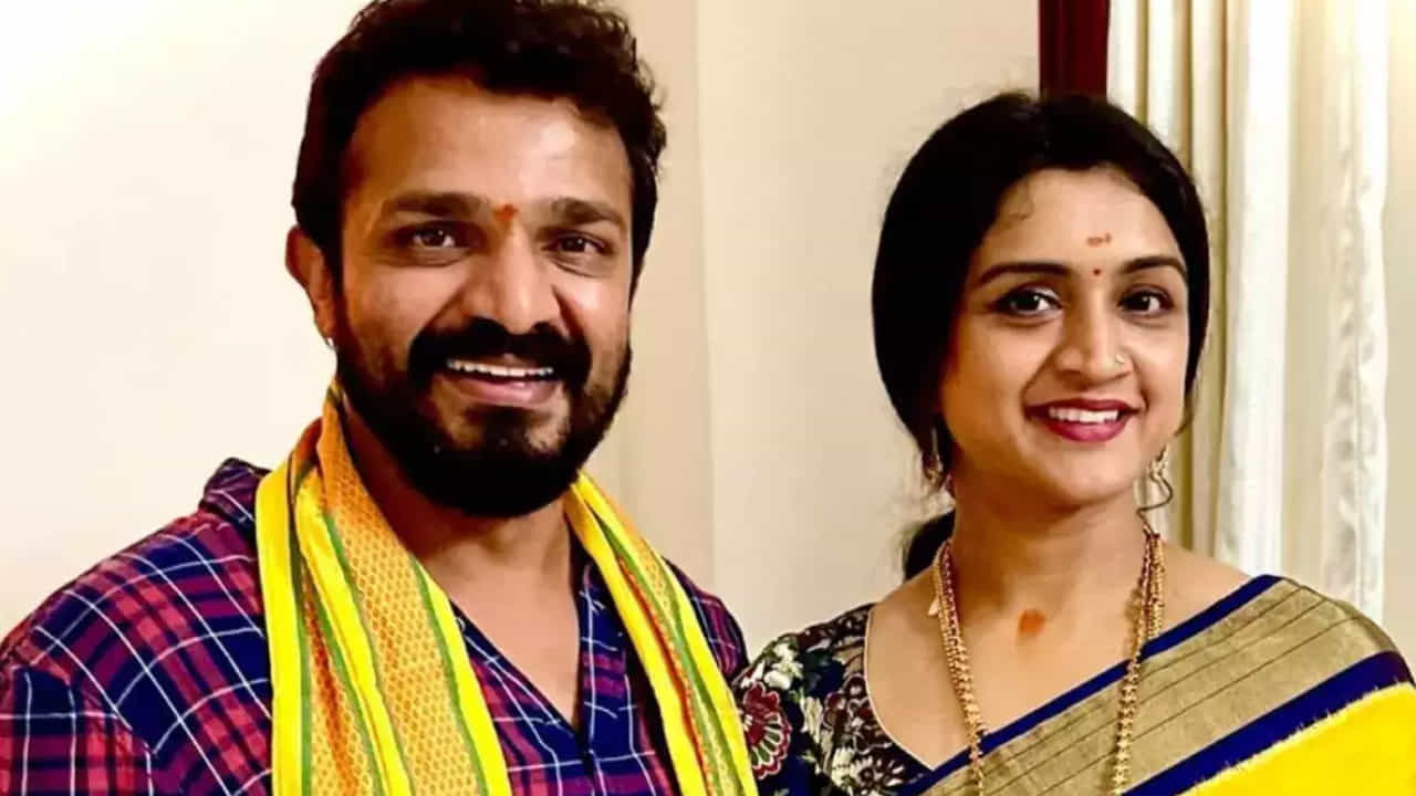 ಬ್ಯಾಂಕಾಕ್ನಿಂದ ಸ್ಪಂದನಾ ಪಾರ್ಥಿವ ಶರೀರವನ್ನು ಬೆಂಗಳೂರಿಗೆ ತರಲು ಸಿದ್ಧತೆ; ಅಂತಿಮ ದರ್ಶನಕ್ಕೆ ಅವಕಾಶ ಬ್ಯಾಂಕಾಕ್ನಿಂದ ಸ್ಪಂದನಾ ಪಾರ್ಥಿವ ಶರೀರವನ್ನು ಬೆಂಗಳೂರಿಗೆ ತರಲು ಸಿದ್ಧತೆ; ಅಂತಿಮ ದರ್ಶನಕ್ಕೆ ಅವಕಾಶ