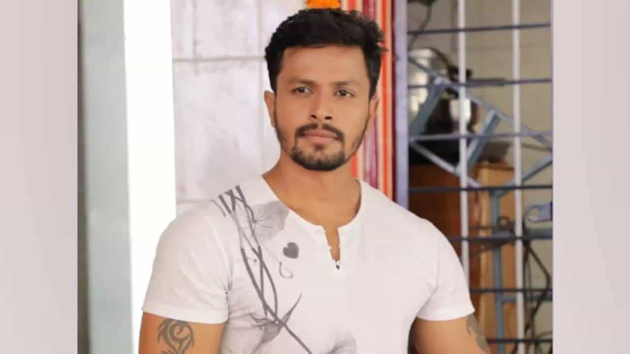 ಬಿಗ್ಬಾಸ್ ಸ್ಪರ್ಧಿ, ಕಿರುತರೆ ನಟ ಚಾಮರಾಜನಗರ ಲೋಕಸಭಾ ಕ್ಷೇತ್ರದ ಬಿಜೆಪಿ ಟಿಕೆಟ್ ಆಕಾಂಕ್ಷಿ ಬಿಗ್ಬಾಸ್ ಸ್ಪರ್ಧಿ, ಕಿರುತರೆ ನಟ ಚಾಮರಾಜನಗರ ಲೋಕಸಭಾ ಕ್ಷೇತ್ರದ ಬಿಜೆಪಿ ಟಿಕೆಟ್ ಆಕಾಂಕ್ಷಿ