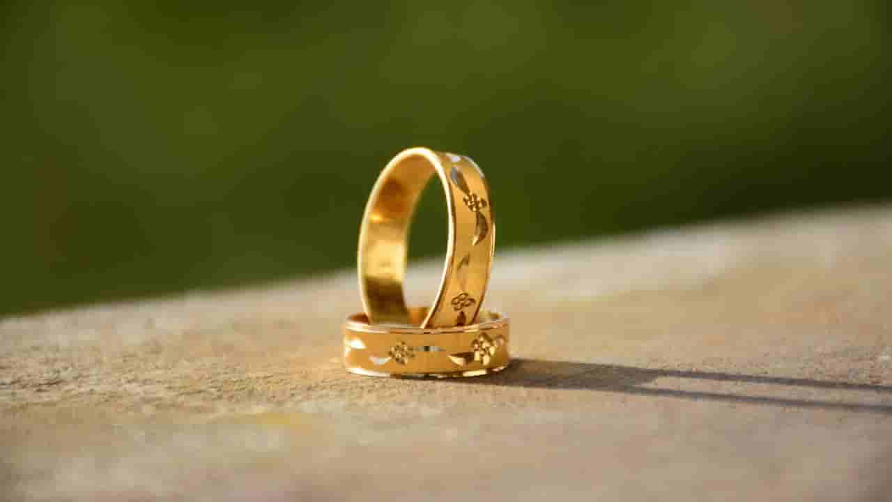 Gold Silver Price on 10 August: ಚಿನ್ನ ಮತ್ತು ಬೆಳ್ಳಿ ಬೆಲೆ ಮತ್ತಷ್ಟು ಇಳಿಕೆ; ಇಲ್ಲಿದೆ ಇವತ್ತಿನ ದರ ಪಟ್ಟಿ