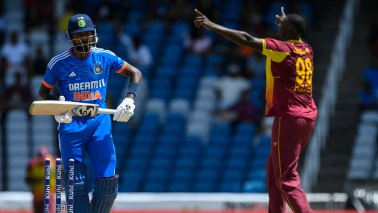 IND vs WI 1st T20: 200ನೇ ಟಿ20 ಪಂದ್ಯವನ್ನು 4 ರನ್ಗಳಿಂದ ಸೋತ ಟೀಂ ಇಂಡಿಯಾ..! IND vs WI 1st T20: 200ನೇ ಟಿ20 ಪಂದ್ಯವನ್ನು 4 ರನ್ಗಳಿಂದ ಸೋತ ಟೀಂ ಇಂಡಿಯಾ..!