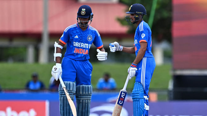 IND vs WI: ಯಶಸ್ವಿ- ಶುಭ್ಮನ್ ಆಟಕ್ಕೆ ಸುಸ್ತಾದ ವೆಸ್ಟ್ ಇಂಡೀಸ್; ಭಾರತಕ್ಕೆ 9 ವಿಕೆಟ್ ಜಯ IND vs WI: ಯಶಸ್ವಿ- ಶುಭ್ಮನ್ ಆಟಕ್ಕೆ ಸುಸ್ತಾದ ವೆಸ್ಟ್ ಇಂಡೀಸ್; ಭಾರತಕ್ಕೆ 9 ವಿಕೆಟ್ ಜಯ