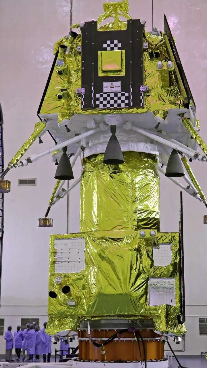 isro-space-exploration-8