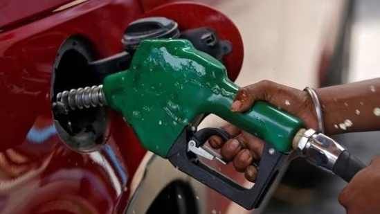 Petrol Price on August 13: ಬೆಂಗಳೂರು ಸೇರಿ ದೇಶದ ಪ್ರಮುಖ ನಗರಗಳಲ್ಲಿ ಆಗಸ್ಟ್ 13ರಂದು ಪೆಟ್ರೋಲ್, ಡೀಸೆಲ್ ದರ ಎಷ್ಟಿದೆ, ವಿವರ ಇಲ್ಲಿದೆ Petrol Price on August 13: ಬೆಂಗಳೂರು ಸೇರಿ ದೇಶದ ಪ್ರಮುಖ ನಗರಗಳಲ್ಲಿ ಆಗಸ್ಟ್ 13ರಂದು ಪೆಟ್ರೋಲ್, ಡೀಸೆಲ್ ದರ ಎಷ್ಟಿದೆ, ವಿವರ ಇಲ್ಲಿದೆ