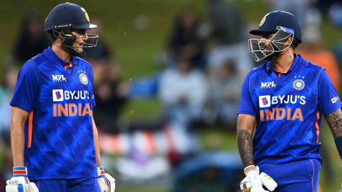 ICC T20I Rankings: ಅಗ್ರಸ್ಥಾನದಲ್ಲಿ ಸೂರ್ಯ; ಭರ್ಜರಿ ಮುಂಬಡ್ತಿ ಪಡೆದ ಶುಭ್ಮನ್ ಗಿಲ್..! ICC T20I Rankings: ಅಗ್ರಸ್ಥಾನದಲ್ಲಿ ಸೂರ್ಯ; ಭರ್ಜರಿ ಮುಂಬಡ್ತಿ ಪಡೆದ ಶುಭ್ಮನ್ ಗಿಲ್..!