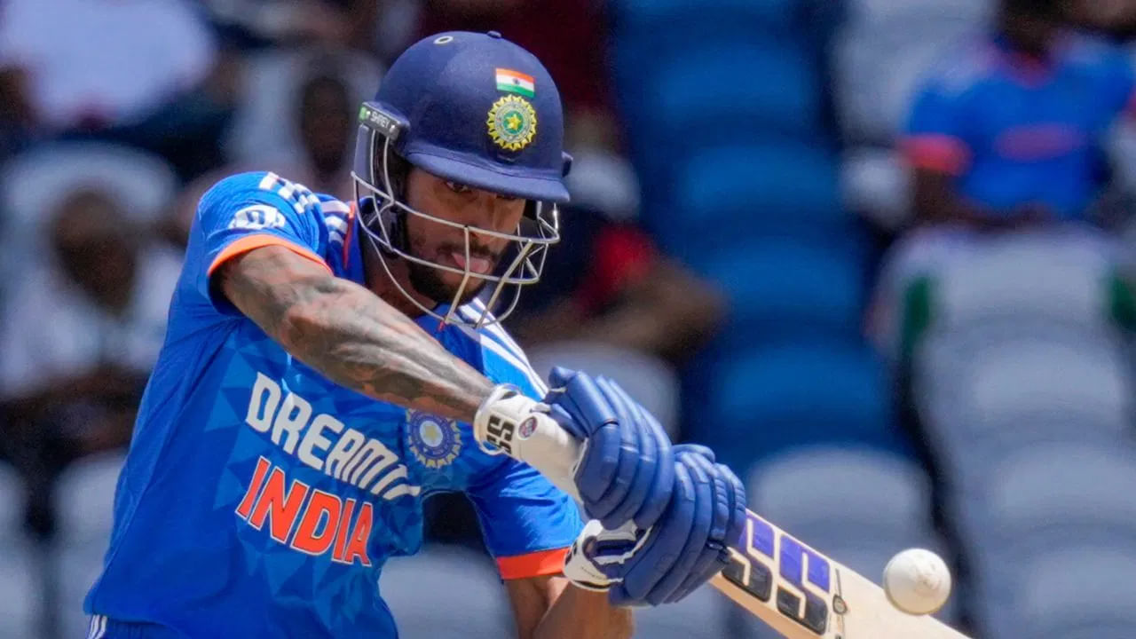 IND vs WI: 0,6,6,0,4.. ಮೊದಲ ಐದು ಎಸೆತಗಳಲ್ಲಿ 16 ರನ್ ಚಚ್ಚಿದ ತಿಲಕ್ ವರ್ಮಾ! ವಿಡಿಯೋ ನೋಡಿ