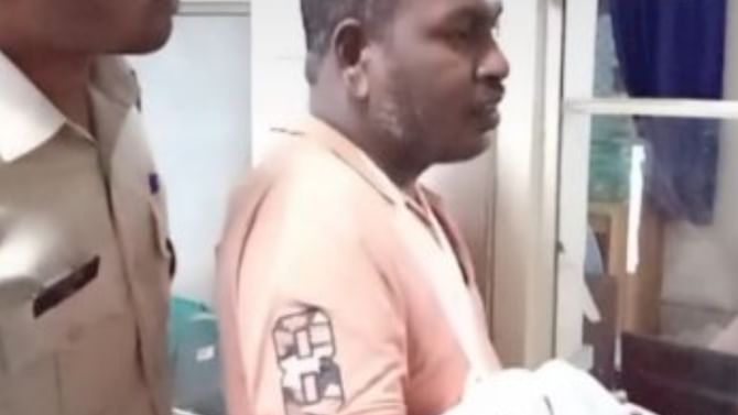 ಬುಡಕಟ್ಟು ಜನಾಂಗದವರ ಮೇಲೆ ಬಿಜೆಪಿ ಶಾಸಕನ ಮಗನಿಂದ ಗುಂಡಿನ ದಾಳಿ; ತಪ್ಪು ಮಾಡಿದ್ದರೆ ಅವನನ್ನು ಬಂಧಿಸಿ: ರಾಮ್ ಲಲ್ಲು ವೈಶ್ಯ ಬುಡಕಟ್ಟು ಜನಾಂಗದವರ ಮೇಲೆ ಬಿಜೆಪಿ ಶಾಸಕನ ಮಗನಿಂದ ಗುಂಡಿನ ದಾಳಿ; ತಪ್ಪು ಮಾಡಿದ್ದರೆ ಅವನನ್ನು ಬಂಧಿಸಿ: ರಾಮ್ ಲಲ್ಲು ವೈಶ್ಯ