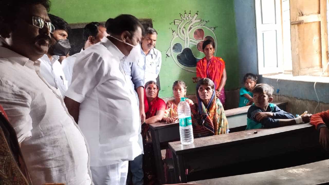 ಯಾದಗಿರಿ: ಚಿಕ್ಕನಹಳ್ಳಿಯಲ್ಲಿ ಕಳೆದ 3 ದಿನಗಳಲ್ಲಿ 36 ಜನರಿಗೆ ವಾಂತಿ ಭೇದಿ ಯಾದಗಿರಿ: ಚಿಕ್ಕನಹಳ್ಳಿಯಲ್ಲಿ ಕಳೆದ 3 ದಿನಗಳಲ್ಲಿ 36 ಜನರಿಗೆ ವಾಂತಿ ಭೇದಿ