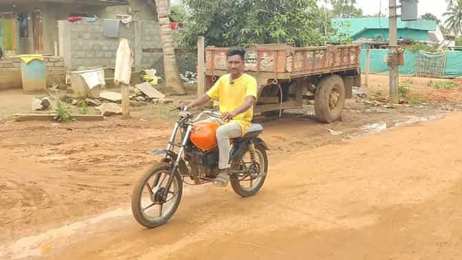 ಯೂಟ್ಯೂಬ್ ನೋಡಿ ಎಲೆಕ್ಟ್ರಿಕ್ ಬೈಕ್ ರೆಡಿ ಮಾಡಿದ ಯುವಕ!