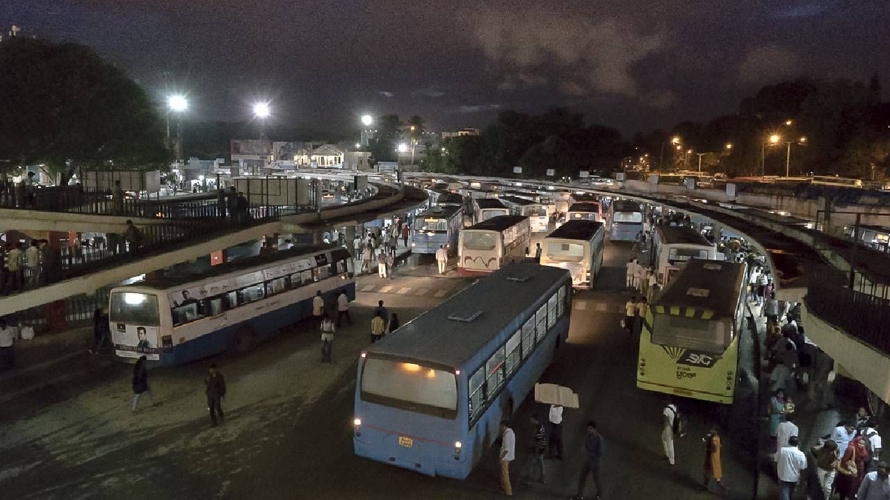 ಗಣೇಶ ಚತುರ್ಥಿ: ಮೆಜೆಸ್ಟಿಕ್​​​ KSRTC ಬಸ್​​ ನಿಲ್ದಾಣದಲ್ಲಿ ಜನದಟ್ಟಣೆ, ಮೇಲ್ವಿಚಾರಣೆಗೆ ಹೆಚ್ಚುವರಿ ಸಿಬ್ಬಂದಿ ನಿಯೋಜನೆ