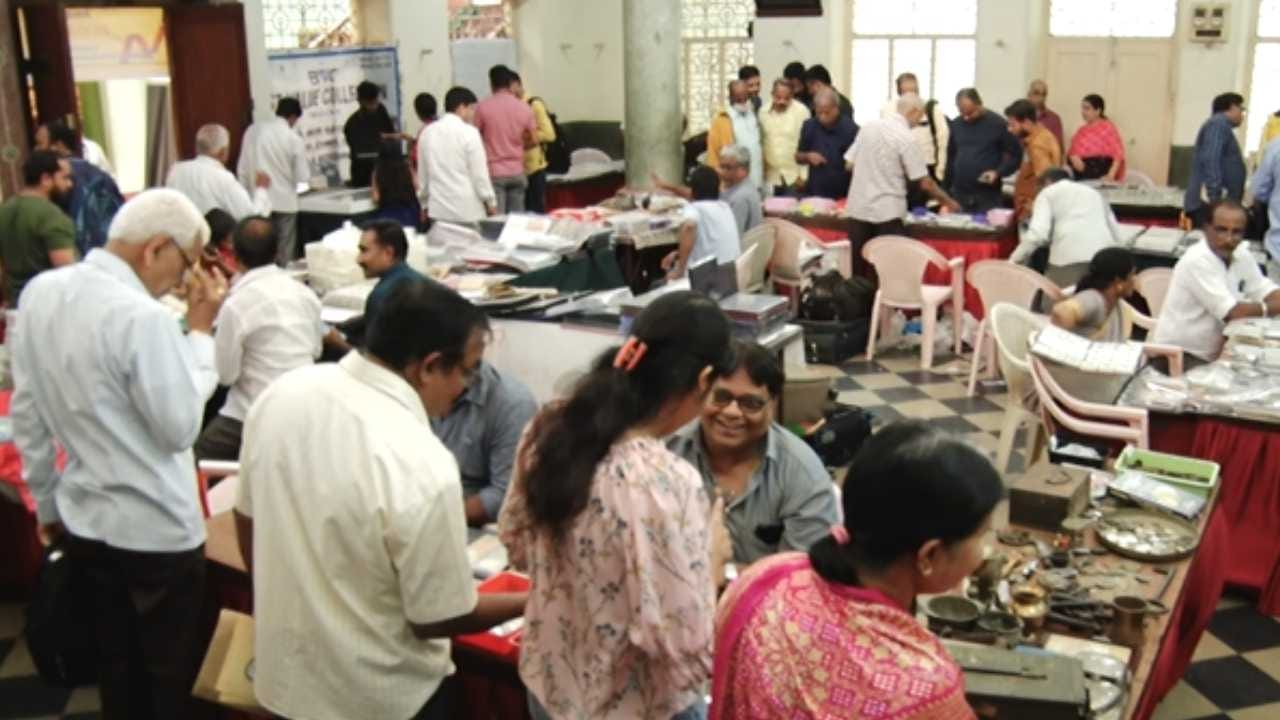 ಮಕ್ಕಳು ಮಹಿಳೆಯರು ನೂರಾರು ಸಂಖ್ಯೆಯಲ್ಲಿ ಆಗಮಿಸಿ ಹಳೆಯ ಕಾಲದ ನಾಣ್ಯಗಳನ್ನು ನೋಟುಗಳನ್ನು ನೋಡಿ ಅಚ್ಚರಿಗೊಂಡರು. ಹಳೆಯ ಕಾಲದ ನೋಟು ನಾಣ್ಯಗಳನ್ನು ನೋಡಿ ತಮ್ಮ ಬಾಲ್ಯದ ನೆನಪುಗಳನ್ನು ಮೆಲುಕು ಹಾಕಿದ್ರು.