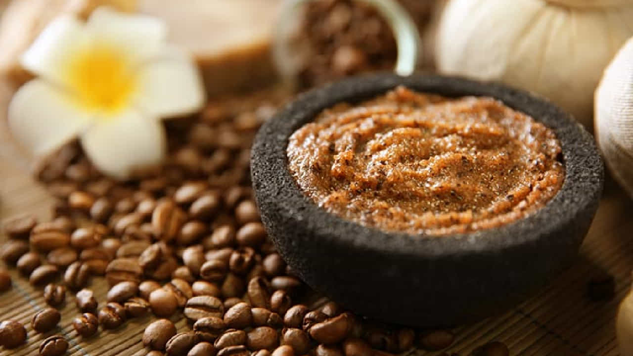 Coffee Body Scrub: ಕಾಂತಿಯುತ ತ್ವಚೆಗಾಗಿ ಮನೆಯಲ್ಲೇ ತಯಾರಿಸಿ ಕಾಫಿ ಬಾಡಿ ಸ್ಕ್ರಬ್ Coffee Body Scrub: ಕಾಂತಿಯುತ ತ್ವಚೆಗಾಗಿ ಮನೆಯಲ್ಲೇ ತಯಾರಿಸಿ ಕಾಫಿ ಬಾಡಿ ಸ್ಕ್ರಬ್