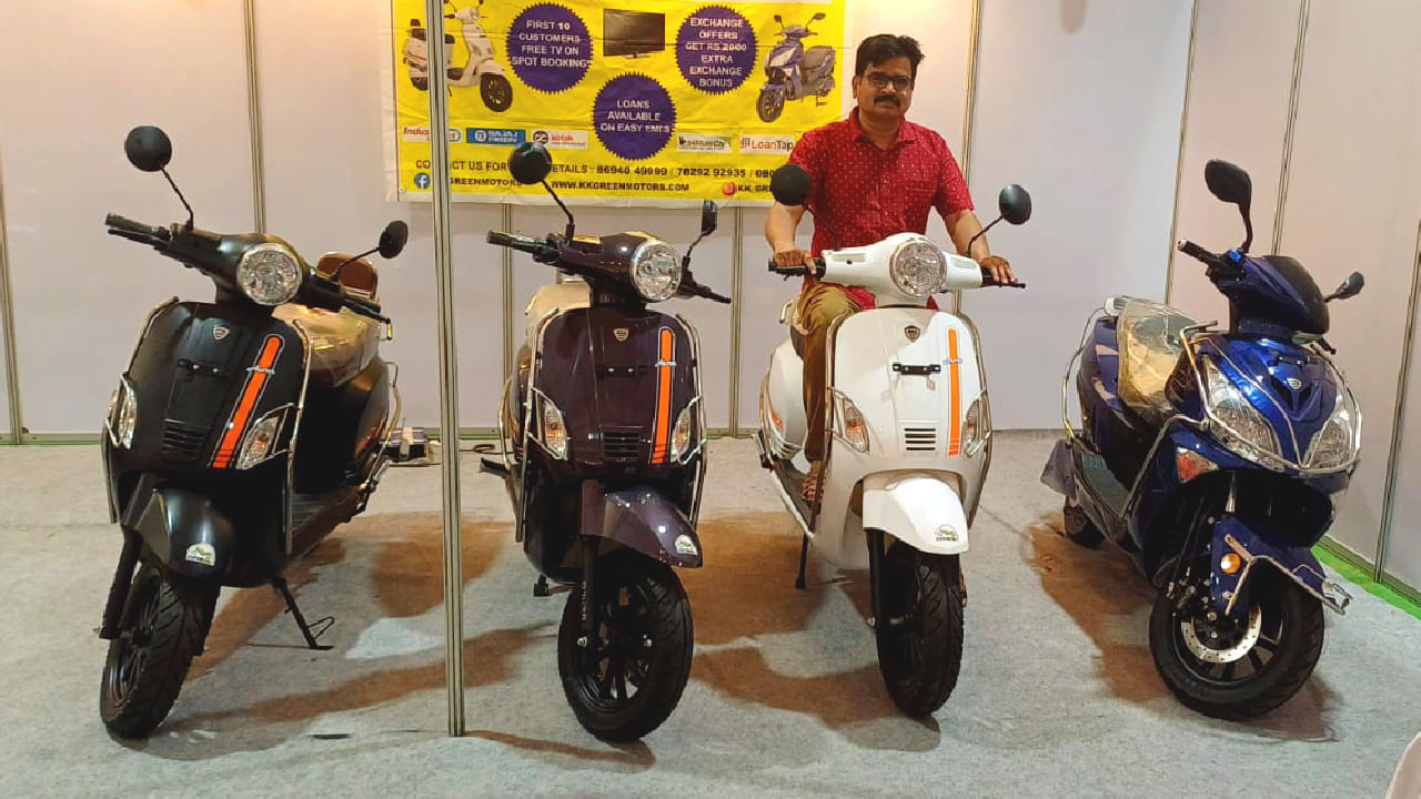 ಷೋ ರೂಮ್ನಲ್ಲಿ ಖರೀದಿಸಿದ ಮೇಲೆ ಎಲೆಕ್ಟ್ರಿಕ್ ಬೈಕ್ ಸರಿಯಾಗಿಯೇ ಇರುತ್ತದೆ ಎಂದು ಯಾಮಾರುವ ಮುನ್ನ, ಅದರ ಶಕ್ತಿ-ಸಾಮರ್ಥ್ಯ ಸರಿಯಾಗಿ ಅಳೆಯುವುದು ಹೇಗೆ? ಷೋ ರೂಮ್ನಲ್ಲಿ ಖರೀದಿಸಿದ ಮೇಲೆ ಎಲೆಕ್ಟ್ರಿಕ್ ಬೈಕ್ ಸರಿಯಾಗಿಯೇ ಇರುತ್ತದೆ ಎಂದು ಯಾಮಾರುವ ಮುನ್ನ, ಅದರ ಶಕ್ತಿ-ಸಾಮರ್ಥ್ಯ ಸರಿಯಾಗಿ ಅಳೆಯುವುದು ಹೇಗೆ?