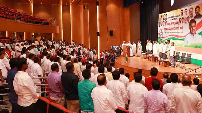 ‘ಕಾಂಗ್ರೆಸ್​’ ಪ್ರಚಾರ ತಂತ್ರ ಸಭೆಯಲ್ಲಿ ಅಸಮಾಧಾನ ಸ್ಫೋಟ?