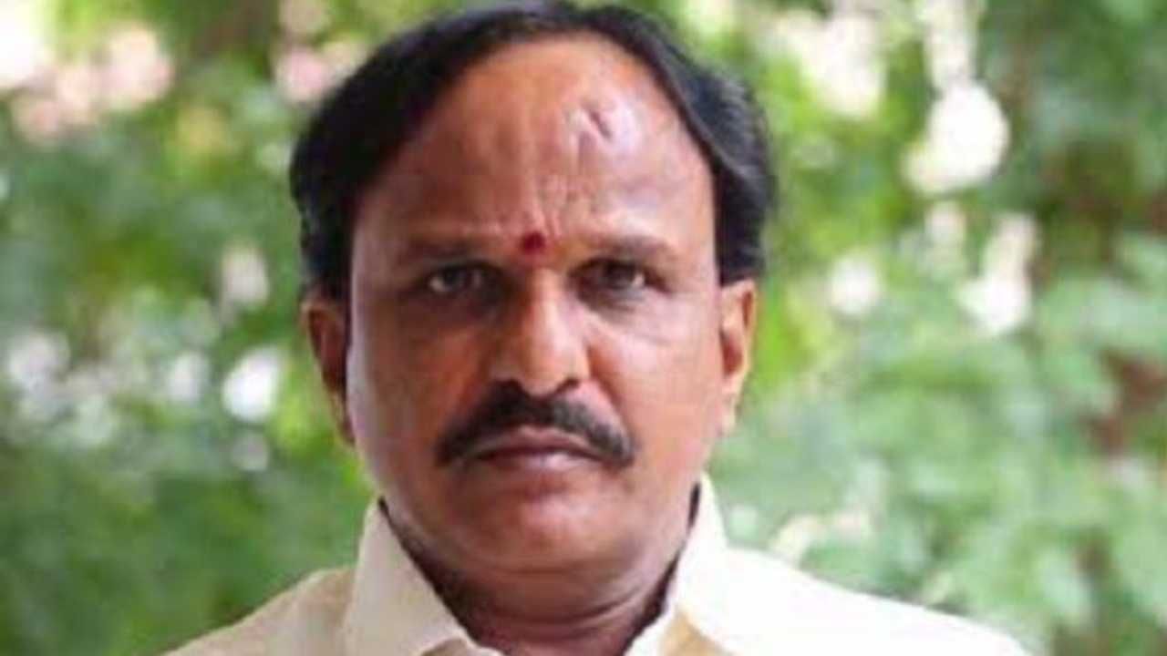 ಭೂ ಕಬಳಿಕೆ, ಜಾತಿನಿಂದನೆ ಆರೋಪ: ಸಚಿವ ಡಿ ಸುಧಾಕರ್ ಸೇರಿದಂತೆ ಮೂವರ ವಿರುದ್ದ FIR ಭೂ ಕಬಳಿಕೆ, ಜಾತಿನಿಂದನೆ ಆರೋಪ: ಸಚಿವ ಡಿ ಸುಧಾಕರ್ ಸೇರಿದಂತೆ ಮೂವರ ವಿರುದ್ದ FIR