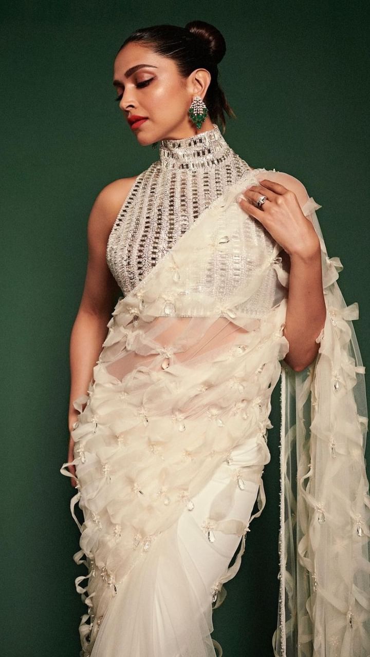 Deepika Padukone (2)