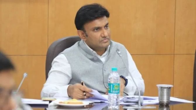 ಡಾ. ಸುಧಾಕರ್ ಮೇಲೆ ಮೆಡಿಕಲ್ ಕಾಲೇಜು ಹಗರಣದ ತೂಗುಗತ್ತಿ