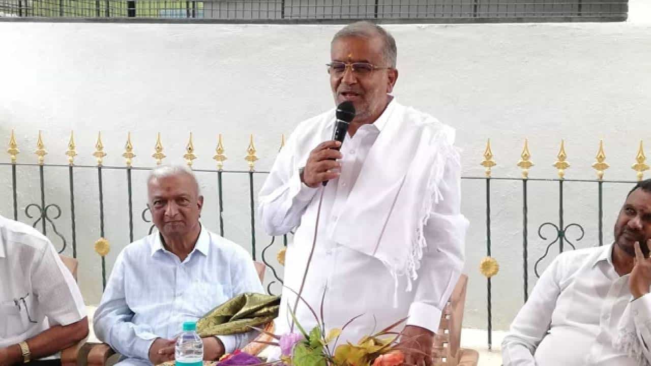ಜೆಡಿಎಸ್ ಕಾರ್ಯಕರ್ತರನ್ನ ಟಾರ್ಗೆಟ್ ಮಾಡಿ FIR; ಲೋಕಸಭಾ ಚುನಾವಣೆಯಲ್ಲಿ ಕಾಂಗ್ರೆಸ್ನ್ನು ಸೋಲಿಸಬೇಕು; ಜಿಟಿ ದೇವೇಗೌಡ ಜೆಡಿಎಸ್ ಕಾರ್ಯಕರ್ತರನ್ನ ಟಾರ್ಗೆಟ್ ಮಾಡಿ FIR; ಲೋಕಸಭಾ ಚುನಾವಣೆಯಲ್ಲಿ ಕಾಂಗ್ರೆಸ್ನ್ನು ಸೋಲಿಸಬೇಕು; ಜಿಟಿ ದೇವೇಗೌಡ