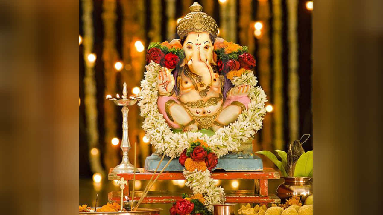 Ganesh Chaturthi 2023: ಚೌತಿಯಂದು ಮನೆಯಲ್ಲಿ ಗಣಪತಿ ಕೂರಿಸುವವರು ಅನುಸರಿಸಬೇಕಾದ ನಿಯಮಗಳೇನು? ಆಚರಣೆ ಹೇಗೆ? Ganesh Chaturthi 2023: ಚೌತಿಯಂದು ಮನೆಯಲ್ಲಿ ಗಣಪತಿ ಕೂರಿಸುವವರು ಅನುಸರಿಸಬೇಕಾದ ನಿಯಮಗಳೇನು? ಆಚರಣೆ ಹೇಗೆ?