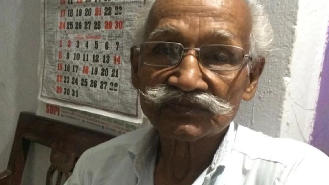 ಕೇರಳ: ಮಾನವ ಹಕ್ಕುಗಳ ಕಾರ್ಯಕರ್ತ ‘ಗ್ರೋ’ ವಾಸುವನ್ನು ಖುಲಾಸೆಗೊಳಿಸಿದ ನ್ಯಾಯಾಲಯ ಕೇರಳ: ಮಾನವ ಹಕ್ಕುಗಳ ಕಾರ್ಯಕರ್ತ ‘ಗ್ರೋ’ ವಾಸುವನ್ನು ಖುಲಾಸೆಗೊಳಿಸಿದ ನ್ಯಾಯಾಲಯ
