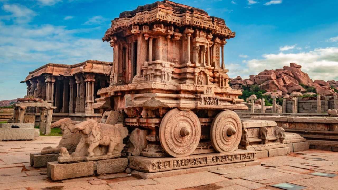 Hampi Utsav: ವಿಶ್ವ ವಿಖ್ಯಾತ ಹಂಪಿ ಉತ್ಸವಕ್ಕೂ ತಟ್ಟಿದ ಬರದ ಬಿಸಿ,  ಫೆಬ್ರವರಿಗೆ ಮುಂದೂಡಿಕೆ