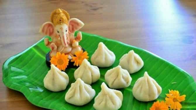 ಗಣೇಶನ ನೈವೇದ್ಯಕ್ಕಾಗಿ ತಯಾರಿಸಿ ಸಾಂಪ್ರದಾಯಿಕ  ಶೈಲಿಯ ಮೋದಕ