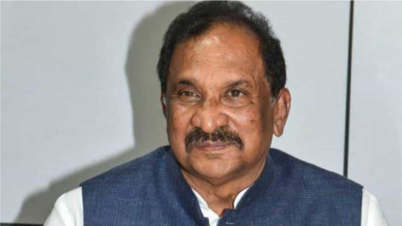 ಕರುನಾಡನ್ನು ಕತ್ತಲೆಗೆ ದೂಡಿ ಇಂಧನ ಸಚಿವರು ಕಾಣೆಯಾಗಿದ್ದಾರೆ ಎಂದ ಬಿಜೆಪಿ: ದೆಹಲಿಯಿಂದಲೇ ಕೆಜೆ ಜಾರ್ಜ್ ತಿರುಗೇಟು ಕರುನಾಡನ್ನು ಕತ್ತಲೆಗೆ ದೂಡಿ ಇಂಧನ ಸಚಿವರು ಕಾಣೆಯಾಗಿದ್ದಾರೆ ಎಂದ ಬಿಜೆಪಿ: ದೆಹಲಿಯಿಂದಲೇ ಕೆಜೆ ಜಾರ್ಜ್ ತಿರುಗೇಟು