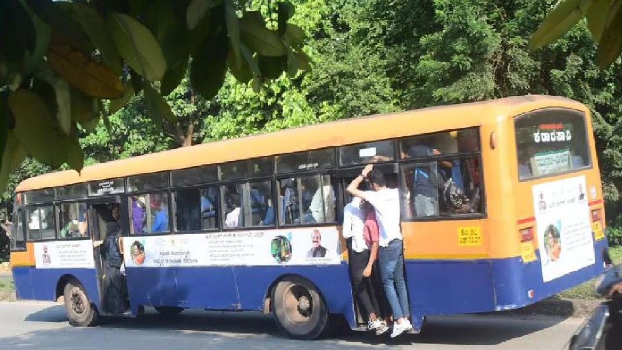 ಇಂದು ಕೃಷ್ಣ ಜನ್ಮಾಷ್ಟಮಿ: ಇಸ್ಕಾನ್ ಸುತ್ತಮುತ್ತ ಬಸ್ ನಿಷೇಧ, ಬಸ್ ಸಂಚಾರ ಬದಲಾವಣೆ ಹೀಗಿದೆ ನೋಡಿ ಇಂದು ಕೃಷ್ಣ ಜನ್ಮಾಷ್ಟಮಿ: ಇಸ್ಕಾನ್ ಸುತ್ತಮುತ್ತ ಬಸ್ ನಿಷೇಧ, ಬಸ್ ಸಂಚಾರ ಬದಲಾವಣೆ ಹೀಗಿದೆ ನೋಡಿ
