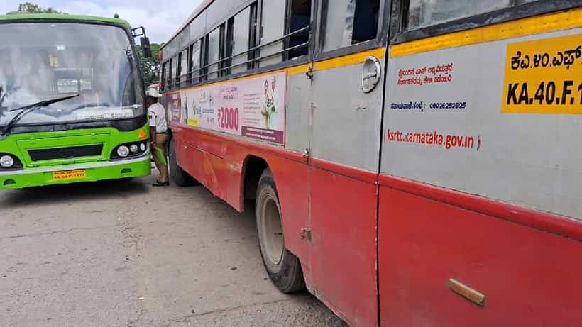 ತುಮಕೂರು KSRTC ಬಸ್ ನಿಲ್ದಾಣದಲ್ಲಿ ಬಸ್ಗಳ ನಡುವೆ ಸಿಲುಕಿ ಇಬ್ಬರು ಮಹಿಳೆಯರು ಸಾವು