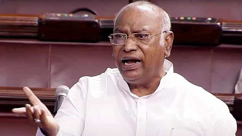 ಲೋಕಸಭೆಯಲ್ಲಿ ಮಹಿಳಾ ಮೀಸಲಾತಿ ಕ್ರೆಡಿಟ್ ಕಾಂಗ್ರೆಸ್ಗೆ ಸಲ್ಲಬೇಕು: ಮಲ್ಲಿಕಾರ್ಜುನ ಖರ್ಗೆ