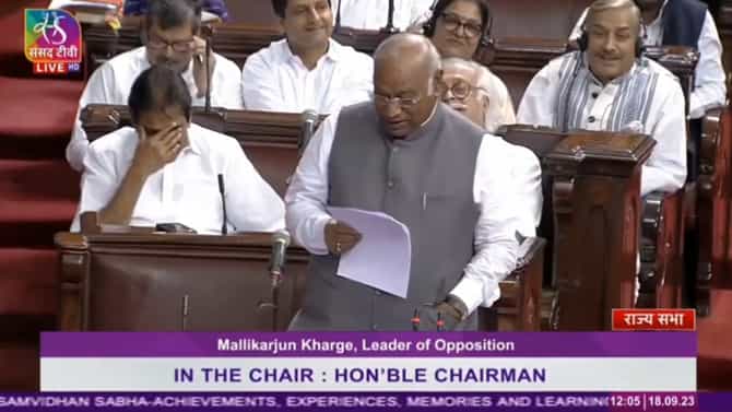 ನೀವು ನಿಮ್ಮ ರಾಜಕೀಯ ವಿಧಾನವನ್ನು ಬದಲಿಸಿಕೊಳ್ಳಿ: ಮಲ್ಲಿಕಾರ್ಜುನ ಖರ್ಗೆ