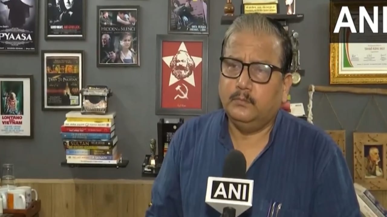 ಜ್ಯೋತಿಷಿಗಳ ಮಾತು ಕೇಳಿ ಸರ್ಕಾರ ಅಧಿವೇಶನ ಕರೆದಿದೆ: ಆರ್ಜೆಡಿ ಸಂಸದ ಮನೋಜ್ ಝಾ ಜ್ಯೋತಿಷಿಗಳ ಮಾತು ಕೇಳಿ ಸರ್ಕಾರ ಅಧಿವೇಶನ ಕರೆದಿದೆ: ಆರ್ಜೆಡಿ ಸಂಸದ ಮನೋಜ್ ಝಾ